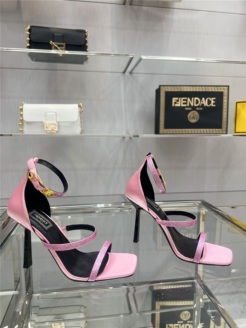 Best Replica FENDI joint catwalk show sandals - Colareps