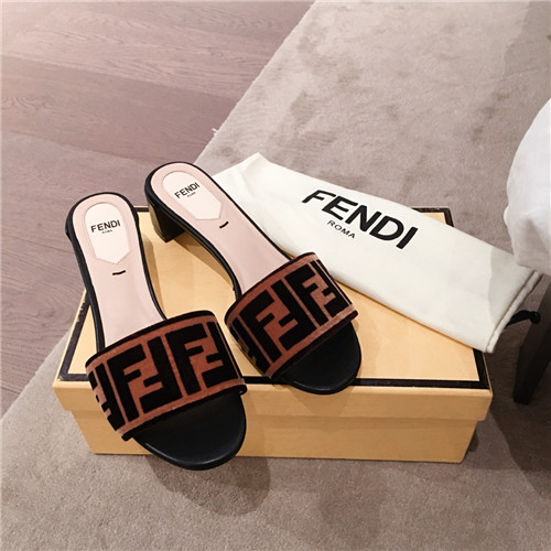 Best Replica fendi thick heel sandals slippers - Colareps