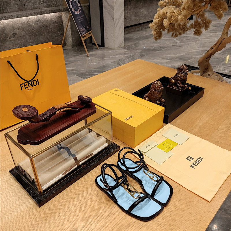 Best Replica fendi flat beach sandals - Colareps