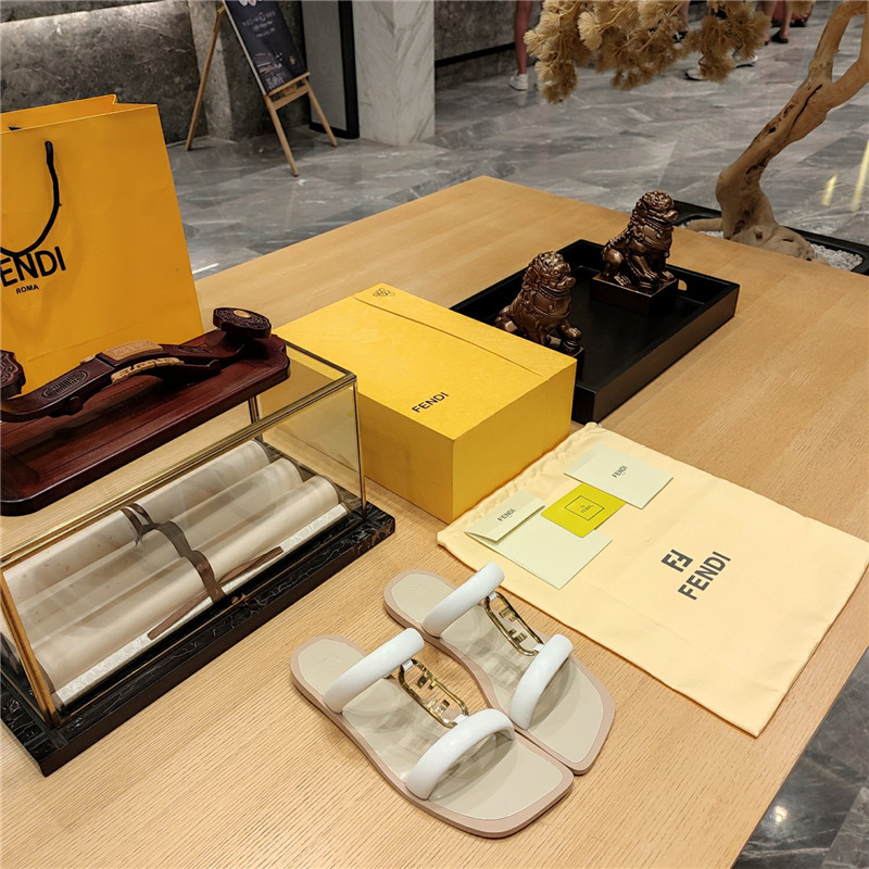Best Replica fendi flat beach sandals - Colareps