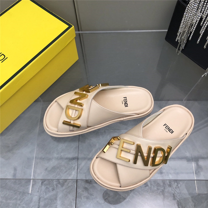 Best Replica fendi metal logo slides - Colareps