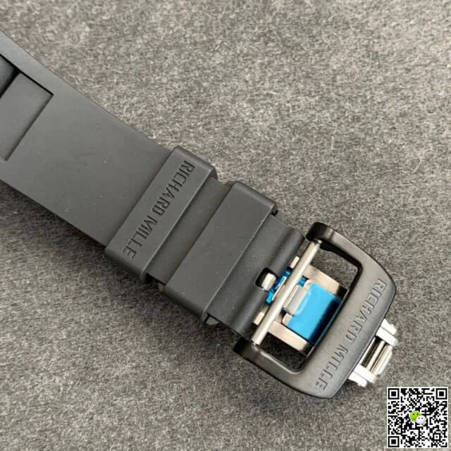 Replica Richard Mille RM-011 1:1 Best Edition KV Factory V2 Forged Carbon Black Strap