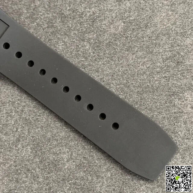 Replica Richard Mille RM-011 1:1 Best Edition KV Factory V2 Forged Carbon Black Strap