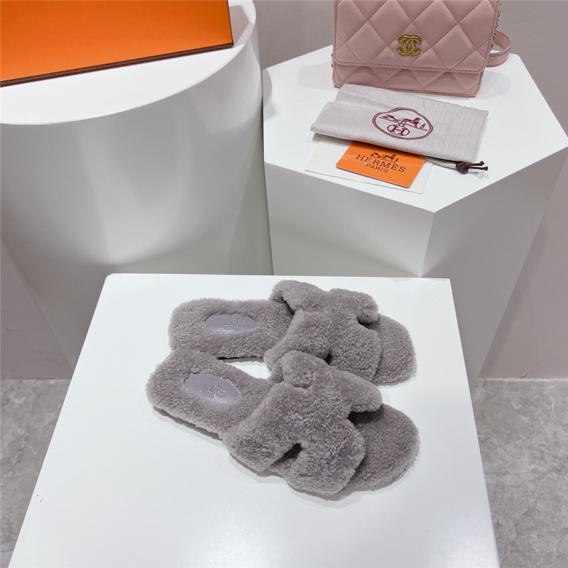 Best Replica Hermès H drags autumn and winter style flat bottom hair drag - Colareps