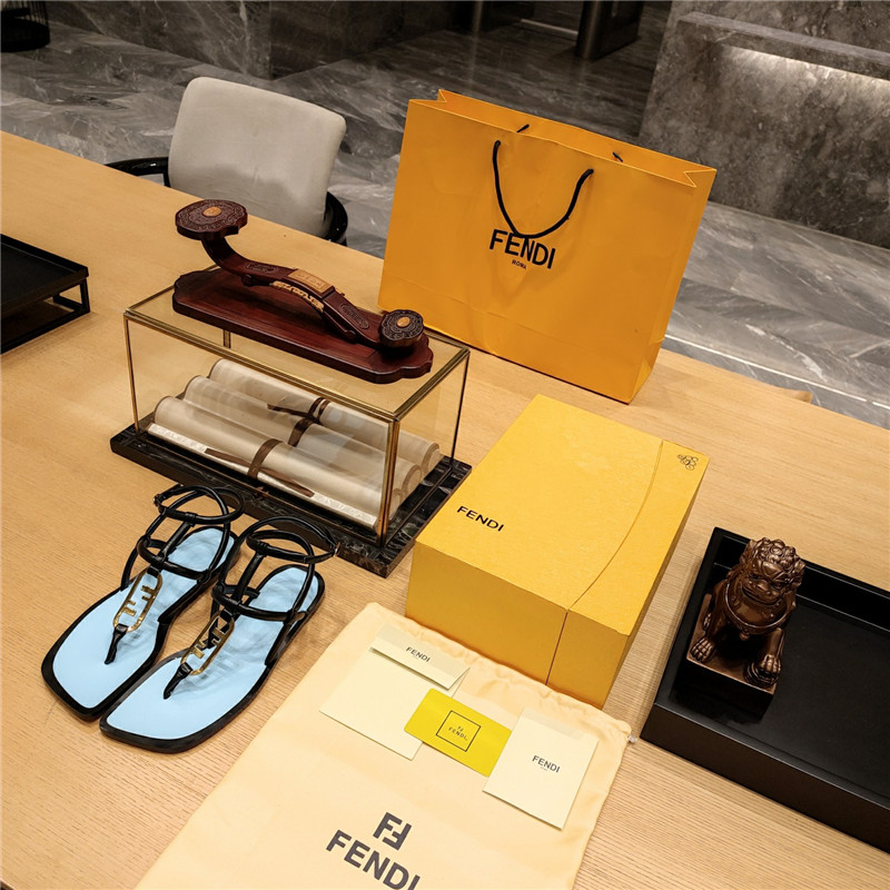 Best Replica fendi flat beach sandals - Colareps