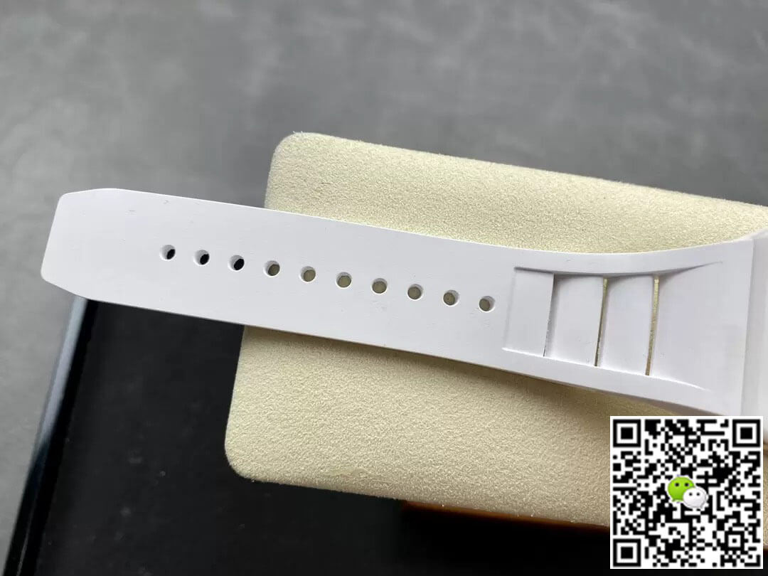 Richard Mille Replica RM52-01 1:1 Best Edition YS Factory Tourbillon Ceramic Case Rubber Strap