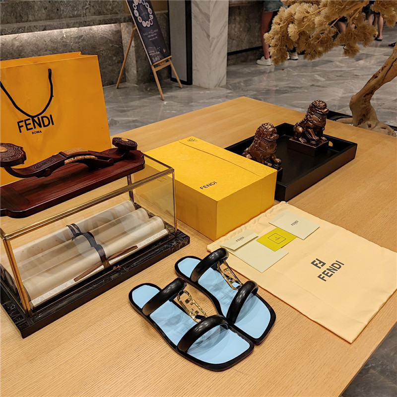 Best Replica fendi flat beach sandals - Colareps