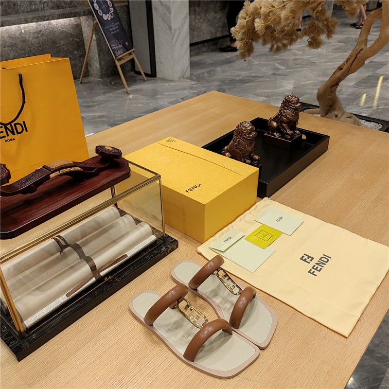 Best Replica fendi flat beach sandals - Colareps