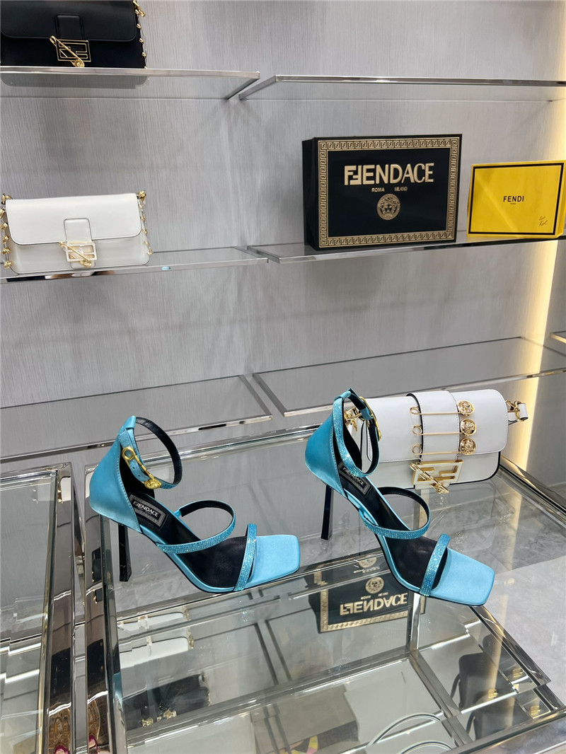 Best Replica FENDI joint catwalk show sandals - Colareps