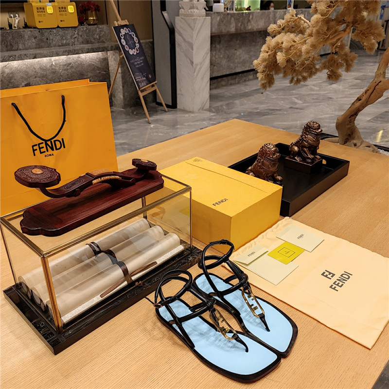 Best Replica fendi flat beach sandals - Colareps