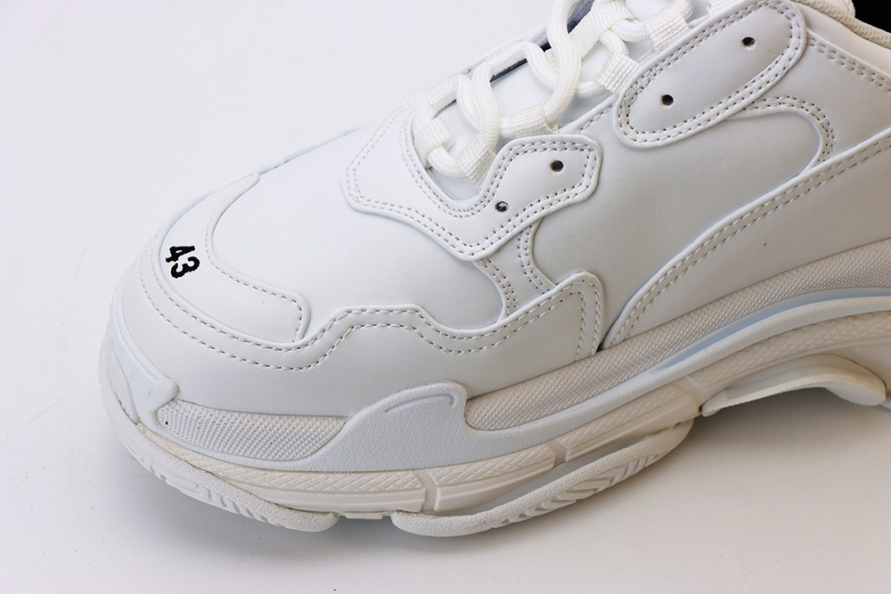 Best Replica BALENCIAGA TRIPLE S SNEKAER  WHITE - Colareps