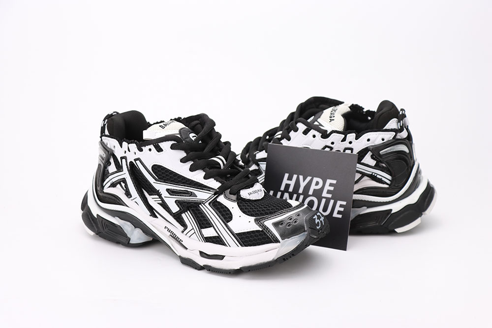 Best Replica Balenciaga Runner  BLACK WHITE  Quality Replica - Colareps
