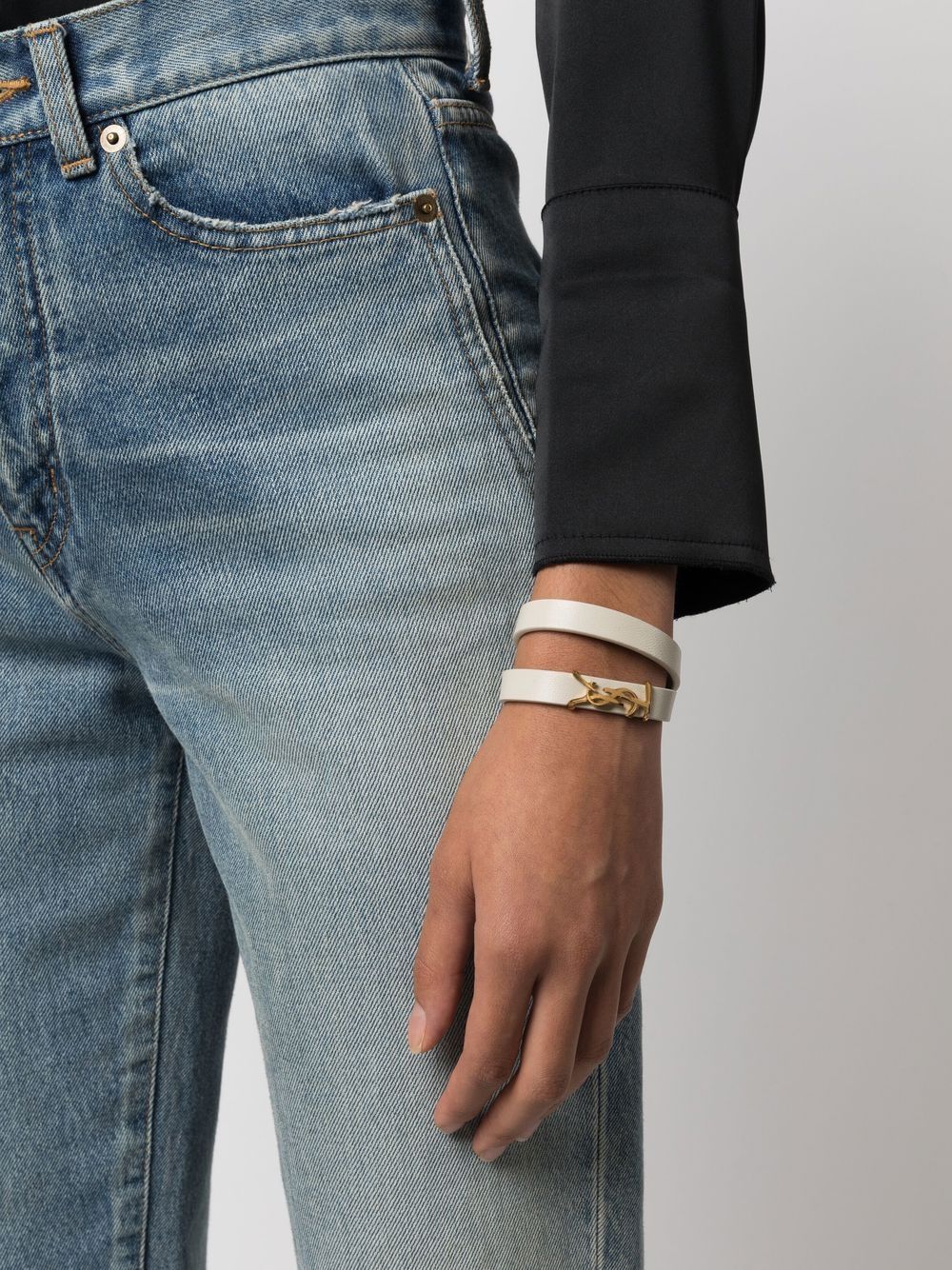 Best Replica YSL Replica Saint Laurent YSL logo-plaque leather bracelet - Colareps