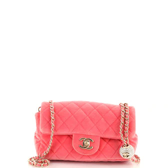 Best Replica Chanel Pearl Crush Flap Bag Quilted Velvet with Crystal Detail Mini - Colareps