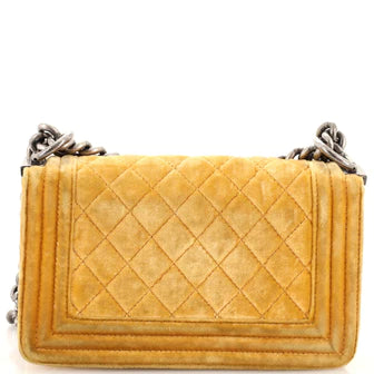 Best Replica Chanel Boy Flap Bag Quilted Velvet Small - Colareps