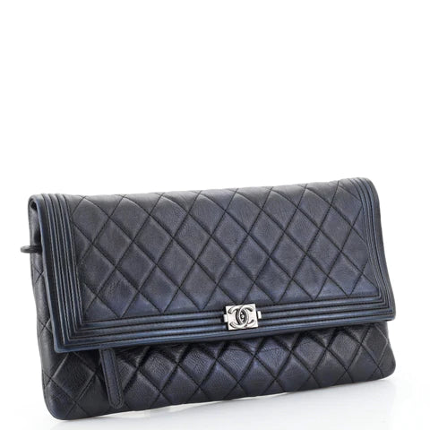 Best Replica Chanel Boy Beauty CC Clutch Quilted Lambskin - Colareps