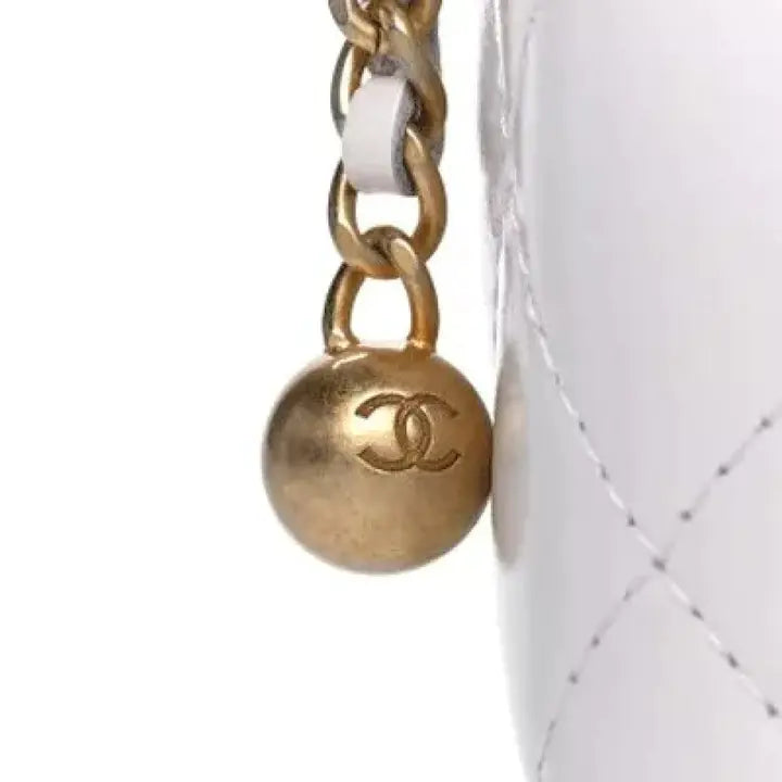 Best Replica Calfskin Quilted Mini Perfect Fit Vanity Case With Chain White - Colareps