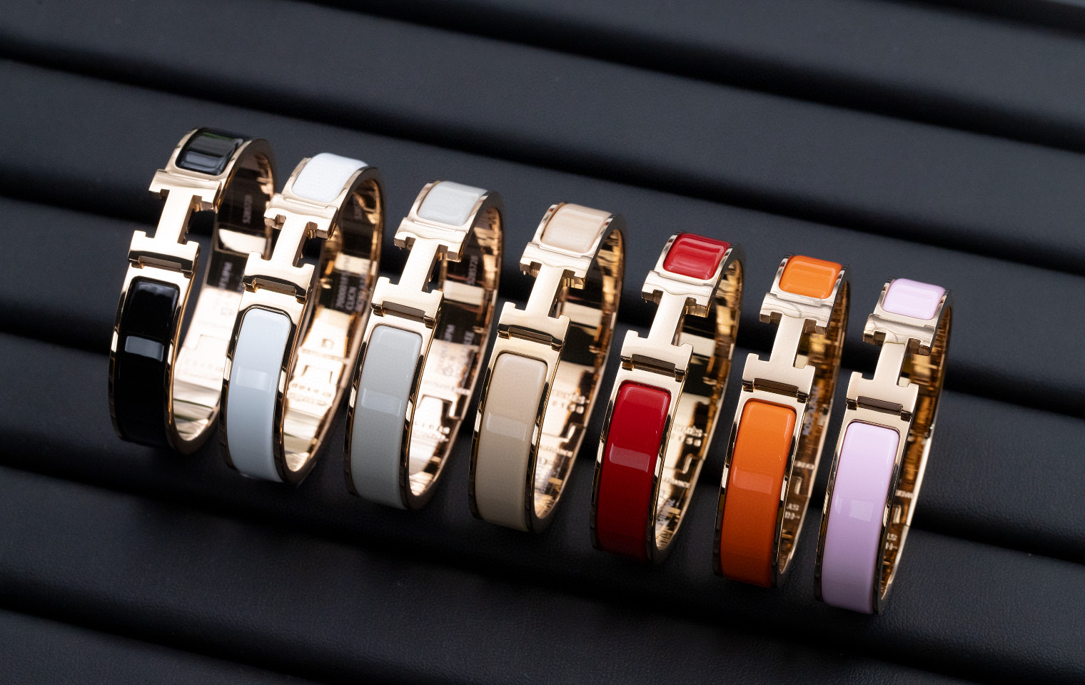 Best Replica NEW HERMES CLIC CLAC ROSE DRAGEE PASTEL ROSE GOLD ENAMEL BRACELET PM - Colareps