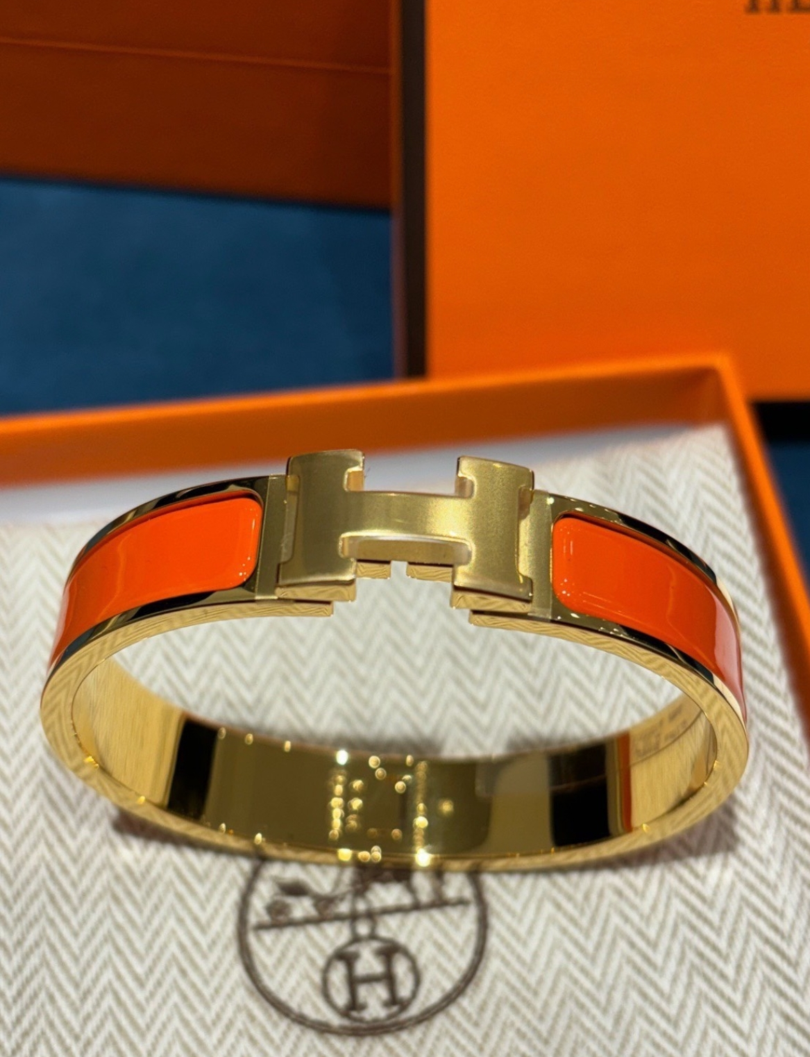 Best Replica NEW HERMES CLIC CLAC ROSE DRAGEE PASTEL ROSE GOLD ENAMEL BRACELET PM - Colareps