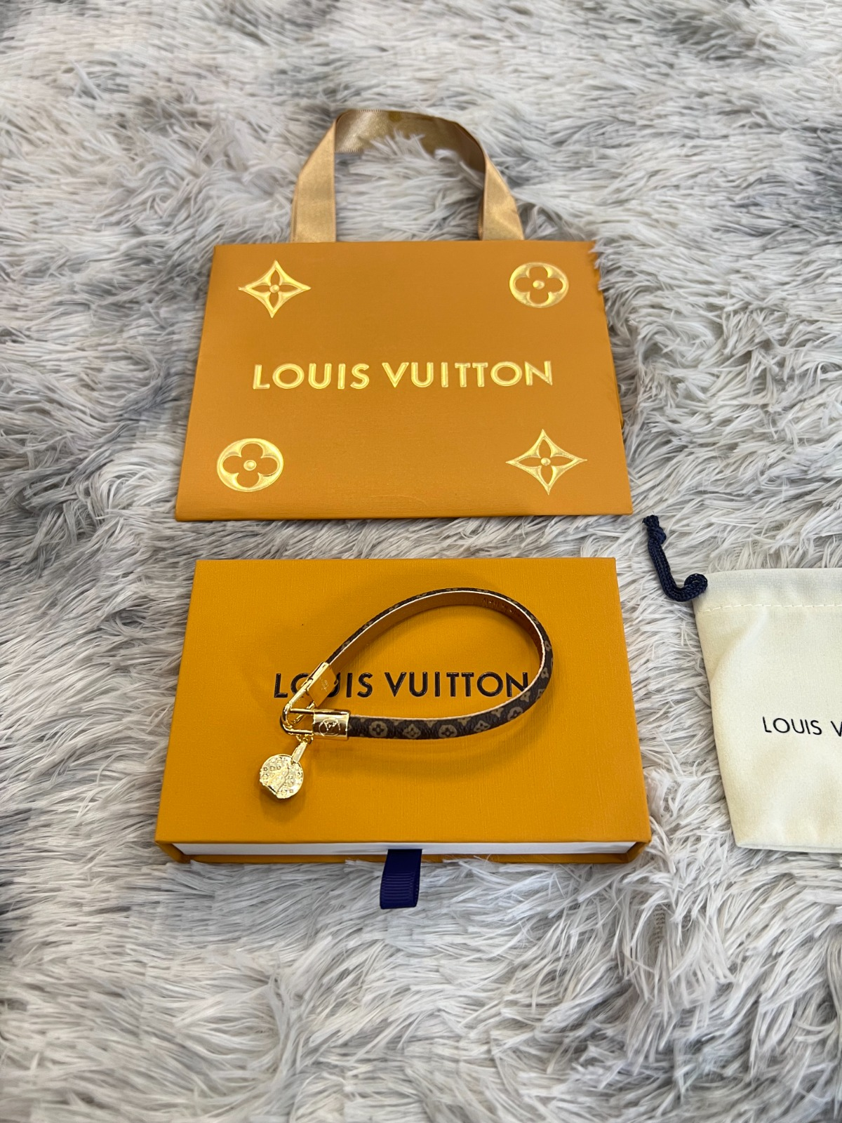 Best Replica Louis Vuitton LV Tribute Canvas Monogram Gold Plated Bracelet - Colareps
