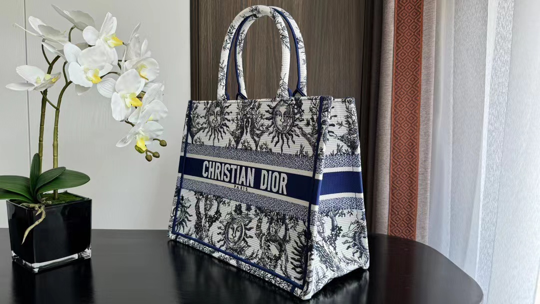 Best Replica Dior embroidery craft tote bag - Colareps