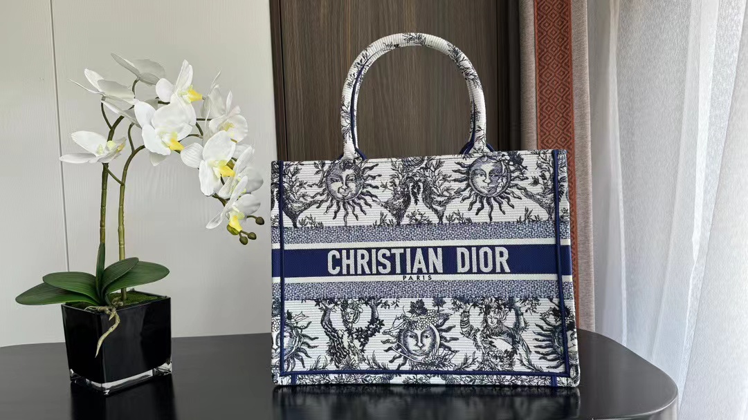 Best Replica Dior embroidery craft tote bag - Colareps