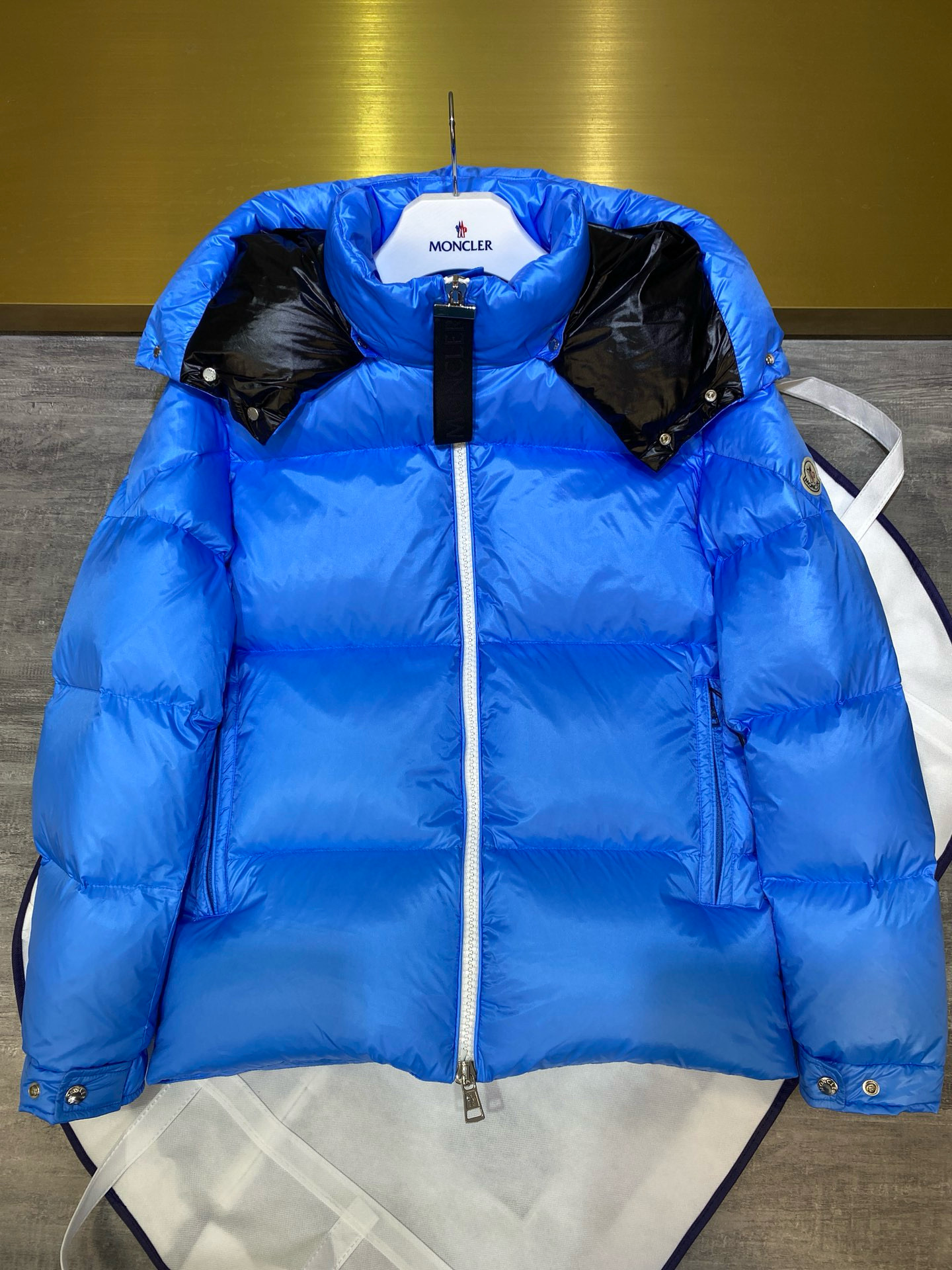 Best Replica Moncler celebrity style bread suit - Colareps