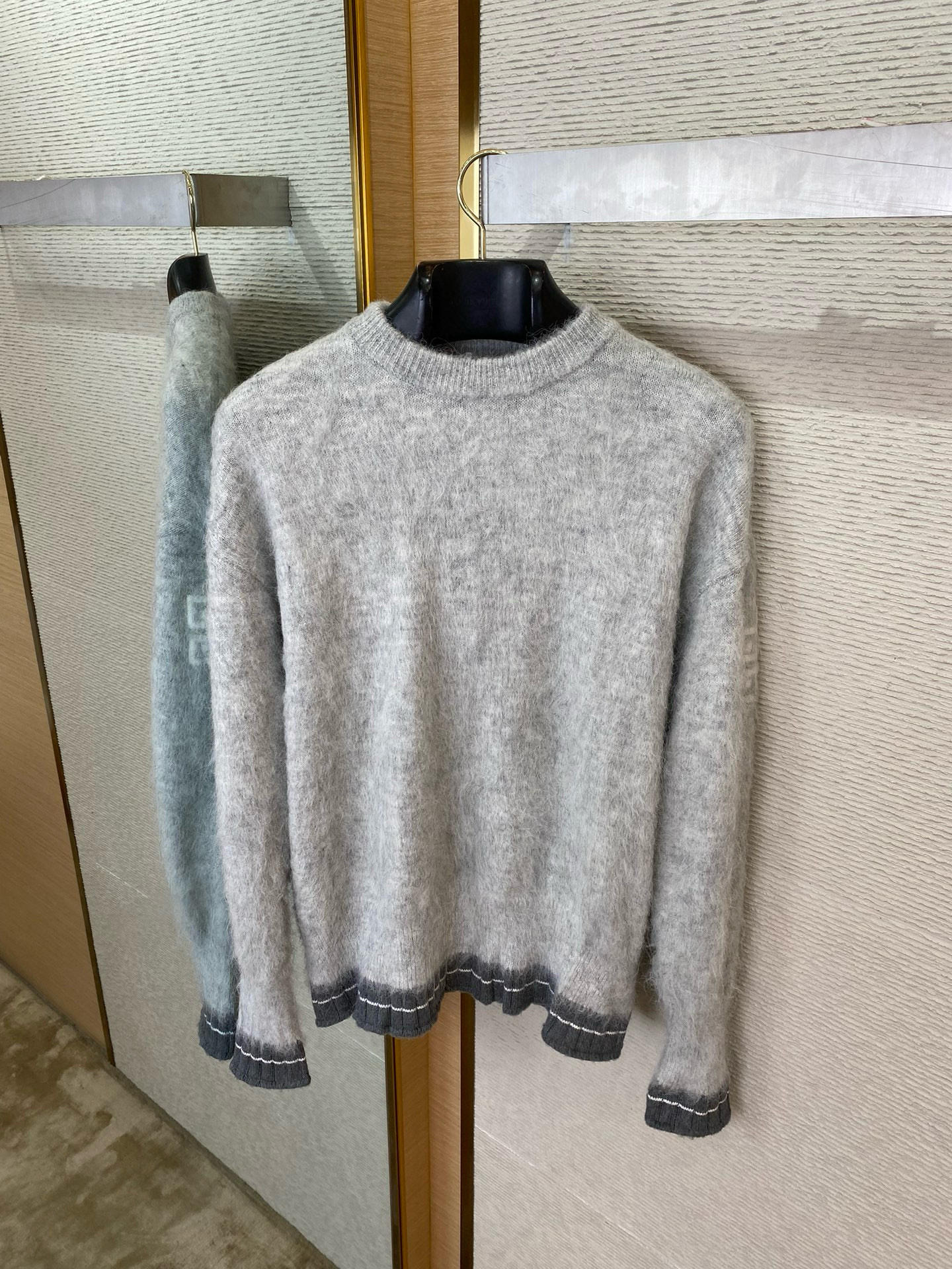 Best Replica Givenchy Sweater - Colareps