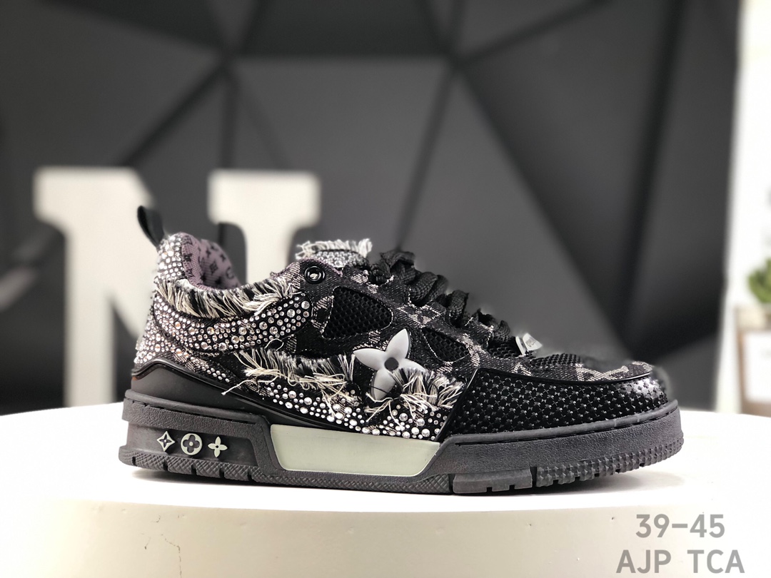 Best Replica Louis Vuitton Trainer Crystal Embellished Sneakers Replica - Colareps