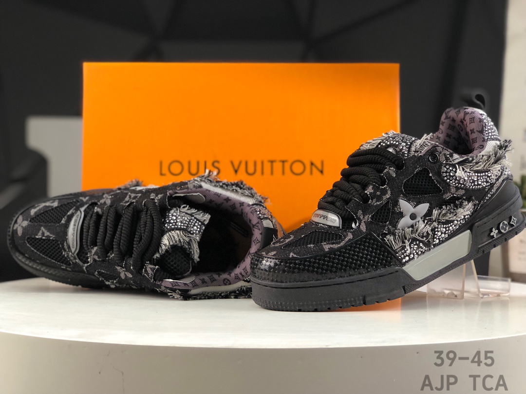 Best Replica Louis Vuitton Trainer Crystal Embellished Sneakers Replica - Colareps