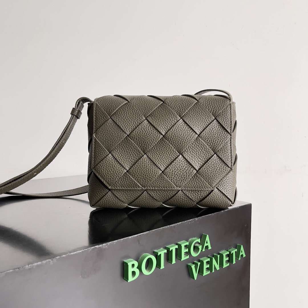 Best Replica Bottega Veneta Woman - Colareps