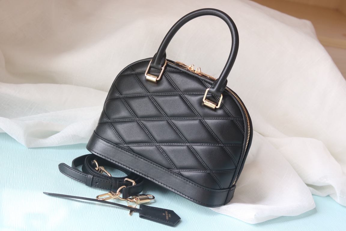 Best Replica Louis Vuitton black diamond full leather shell bag series Alma BB shell handbag - Colareps