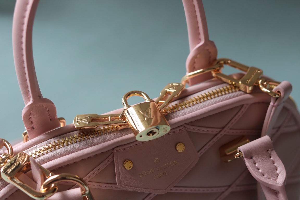 Best Replica Louis Vuitton pink diamond full leather shell bag series Alma BB shell handbag - Colareps