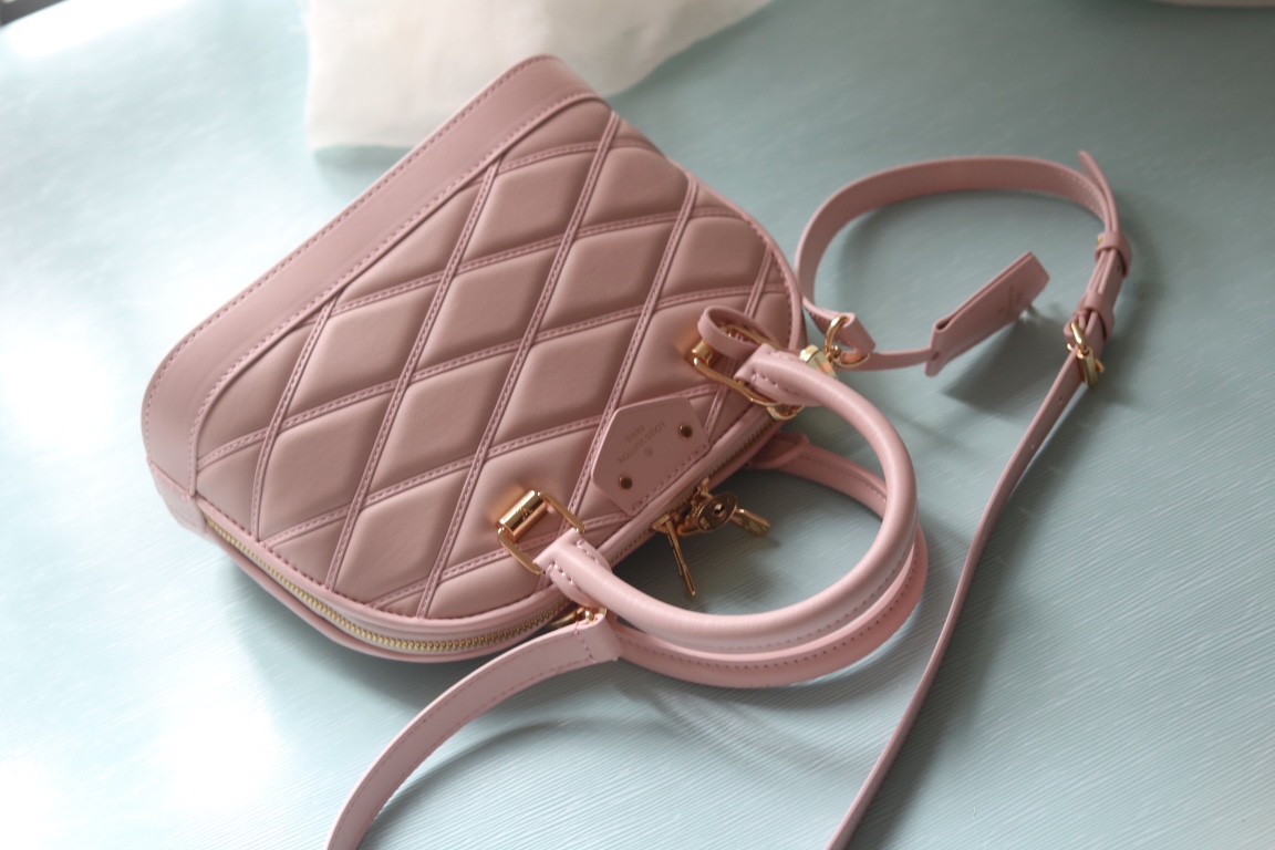 Best Replica Louis Vuitton pink diamond full leather shell bag series Alma BB shell handbag - Colareps