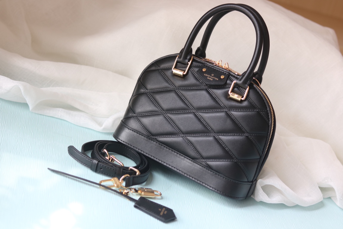 Best Replica Louis Vuitton black diamond full leather shell bag series Alma BB shell handbag - Colareps