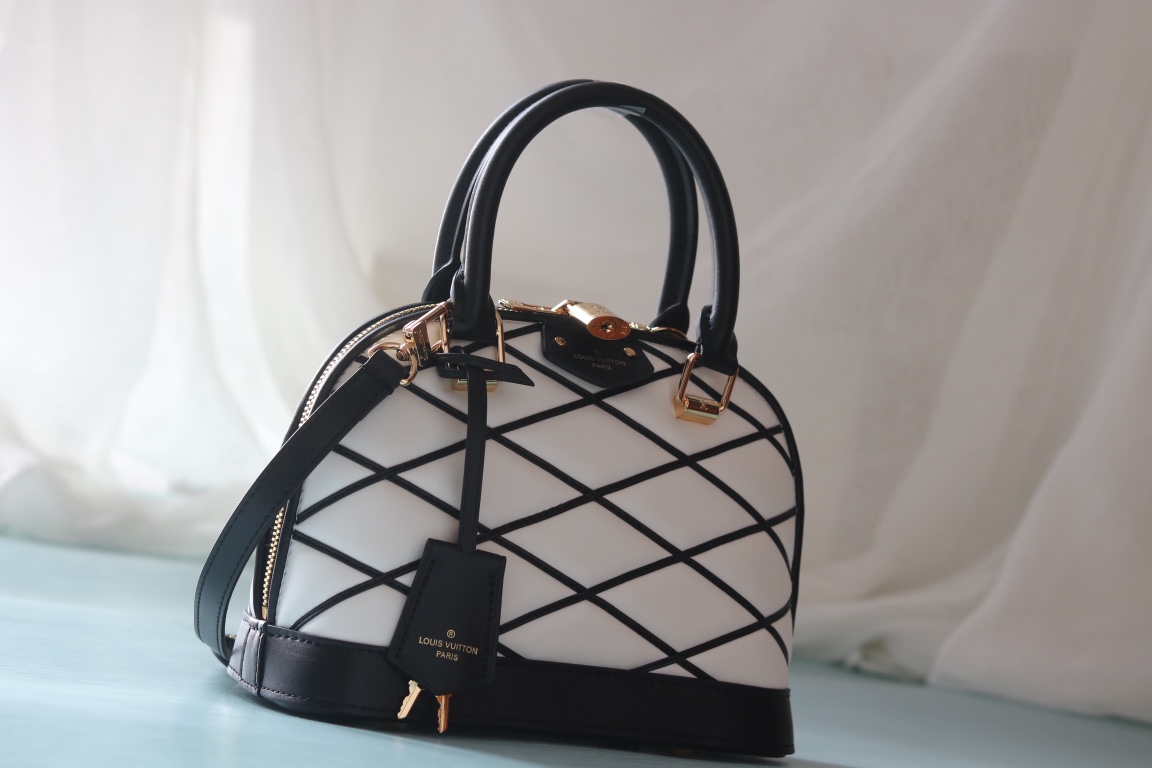 Best Replica Louis Vuitton black and white diamond full leather shell bag series Alma BB shell handbag - Colareps