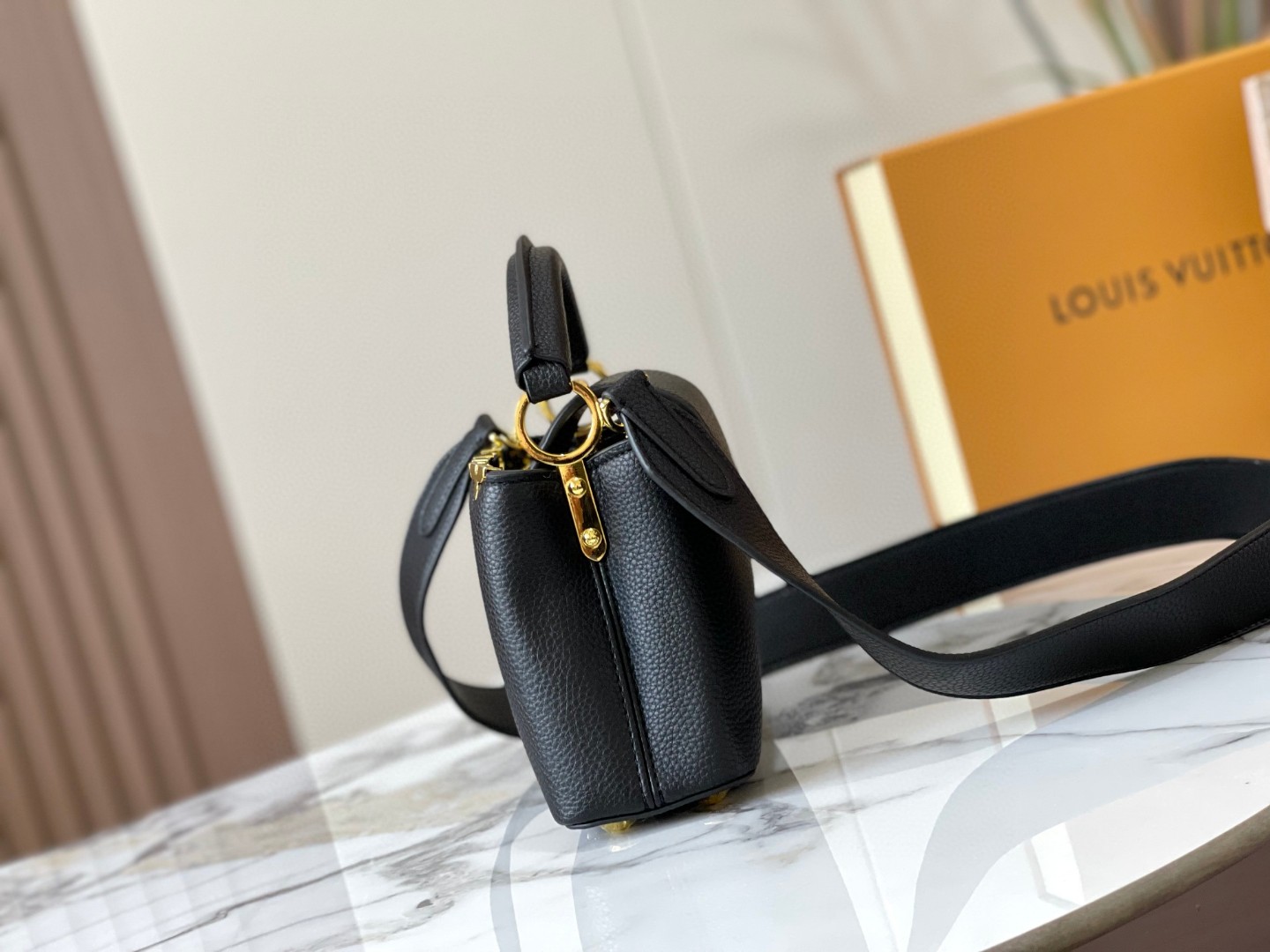 Best Replica Louis Vuitton Capucines Mini Corolla Gold Top Handbag Replica - Colareps