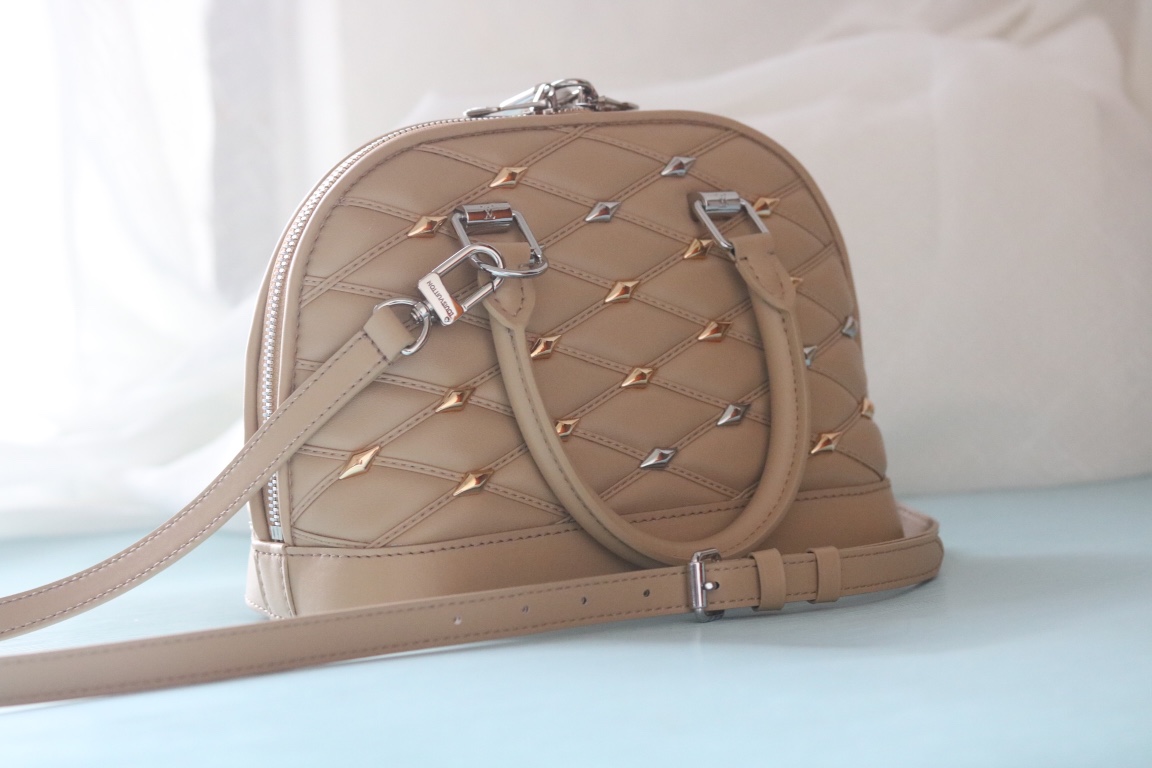 Best Replica Louis Vuitton diamond lambskin Alma bag top original quality replica - Colareps