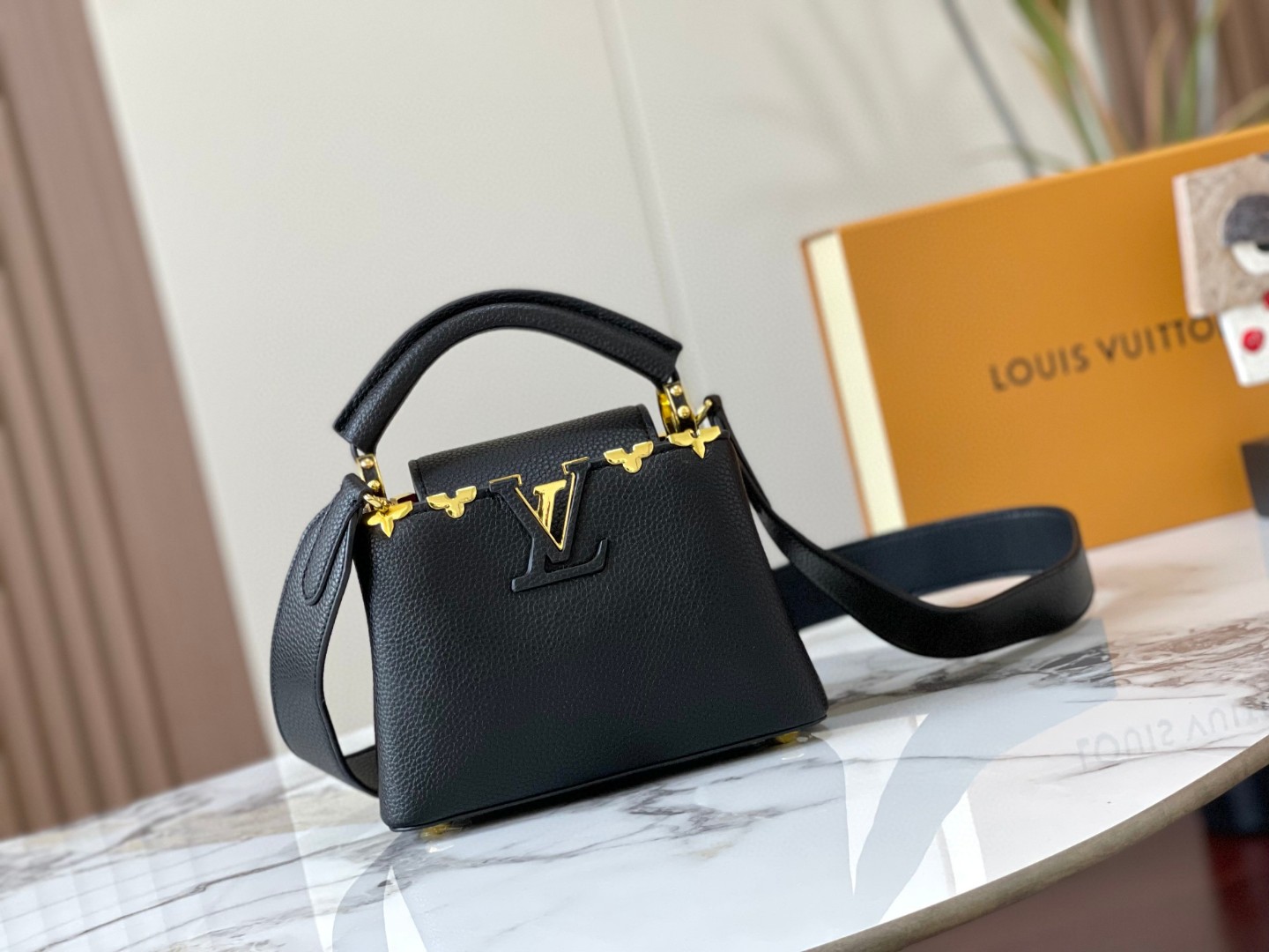 Best Replica Louis Vuitton Capucines Mini Corolla Gold Top Handbag Replica - Colareps