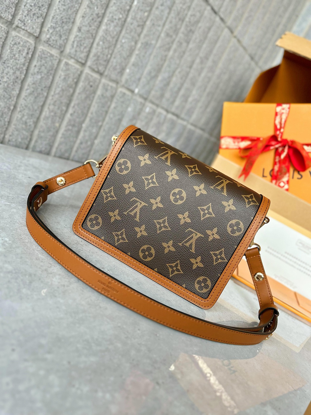 Best Replica Louis Vuitton Dauphine - Colareps