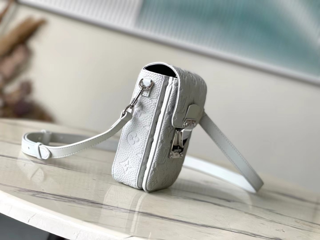 Best Replica Louis Vuitton lock - Colareps