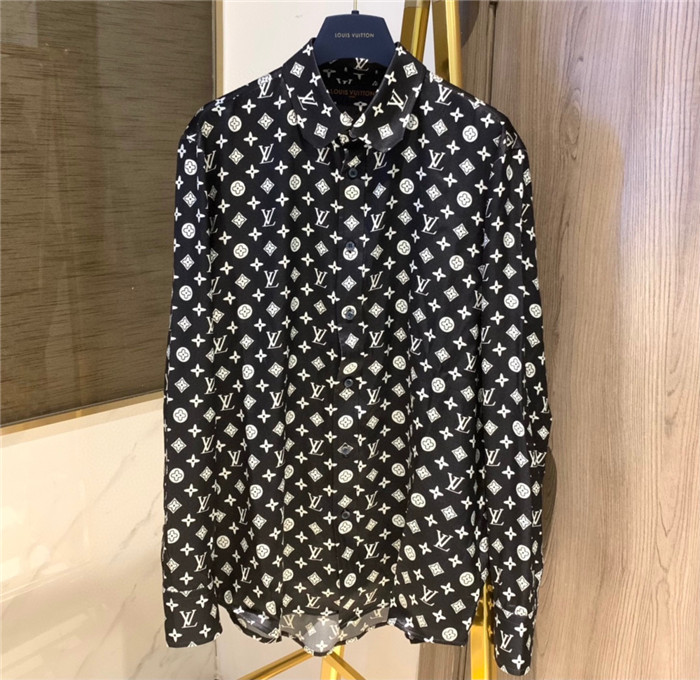Best Replica 2023fw LV Silk Shirt Shorts Top Version - Colareps
