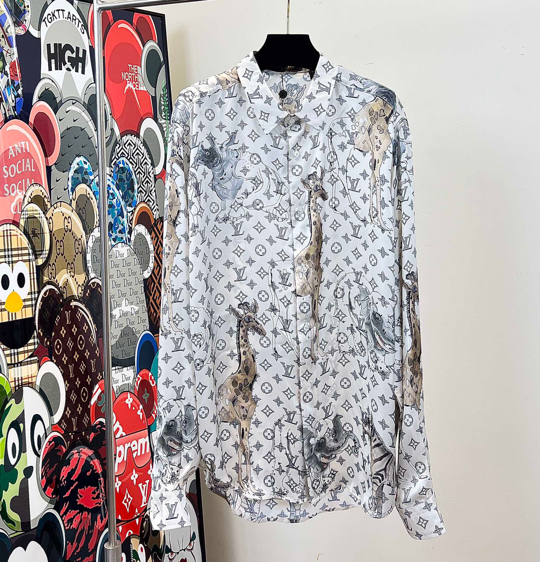 Best Replica 2024SS LV Silk Shirt Top Version - Colareps