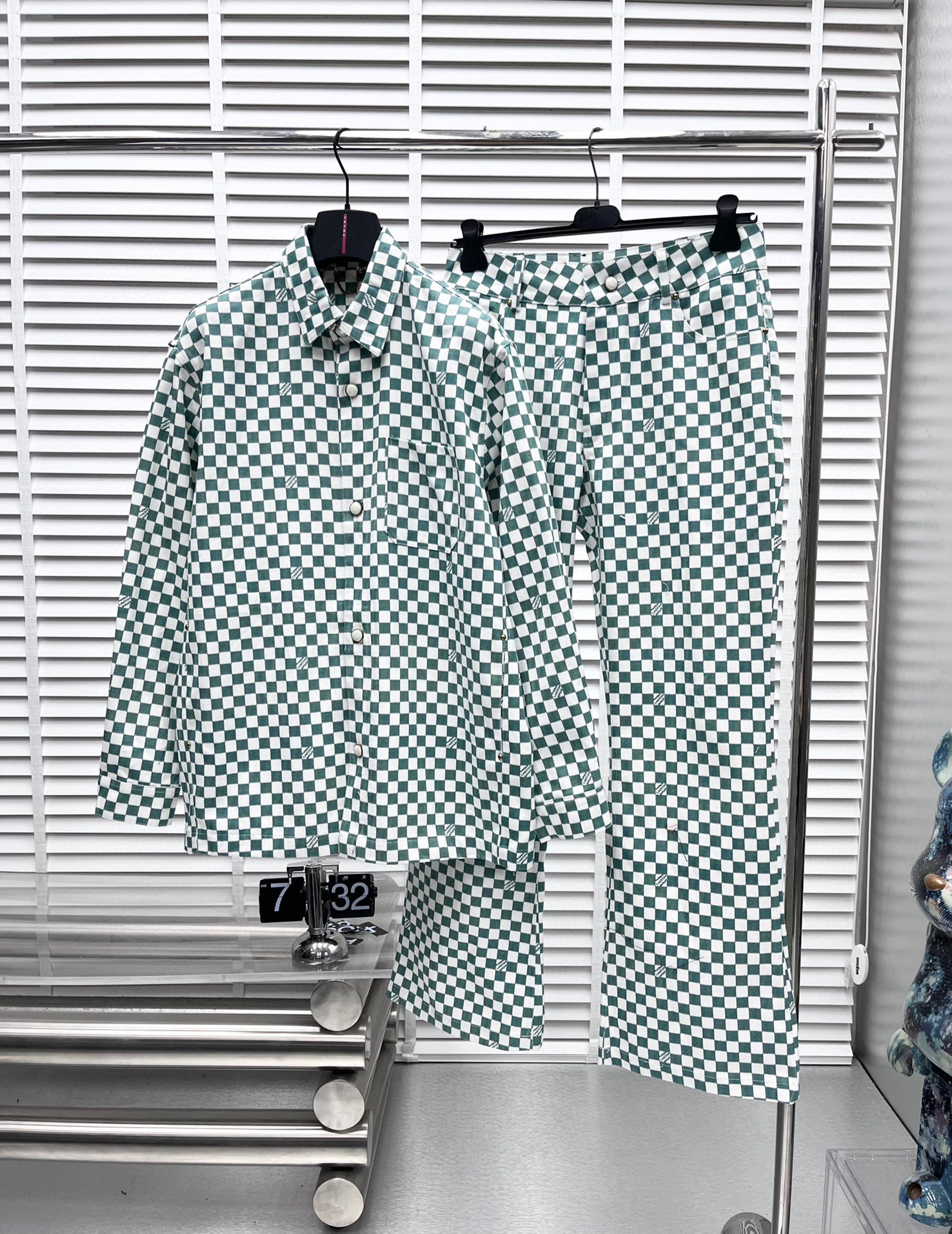 Best Replica 2024SS LV ShirtPants Top Version - Colareps