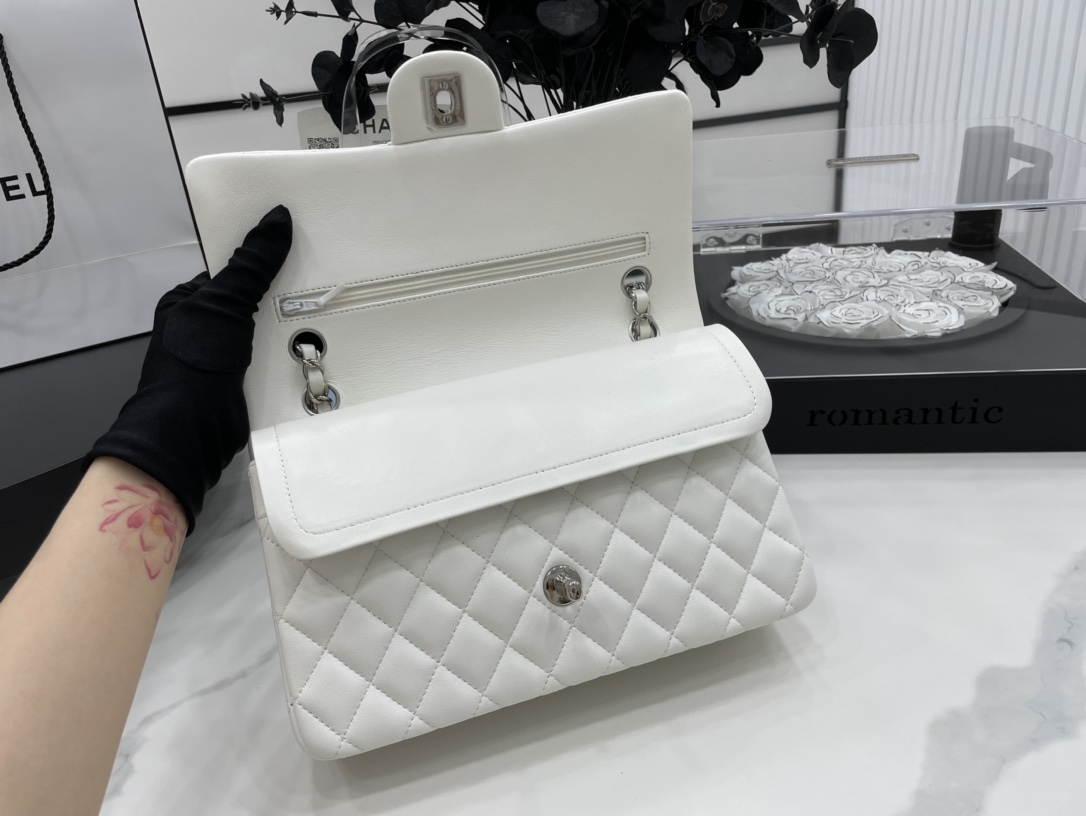 Best Replica Chanel CF Classic Flap 2.55 Replica – The Epitome of Feminine Elegance - Colareps