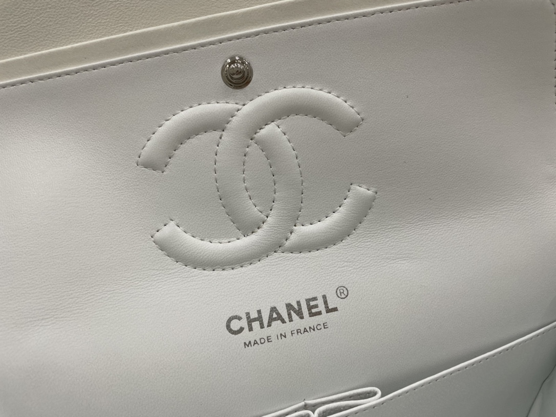 Best Replica Chanel CF Classic Flap 2.55 Replica – The Epitome of Feminine Elegance - Colareps