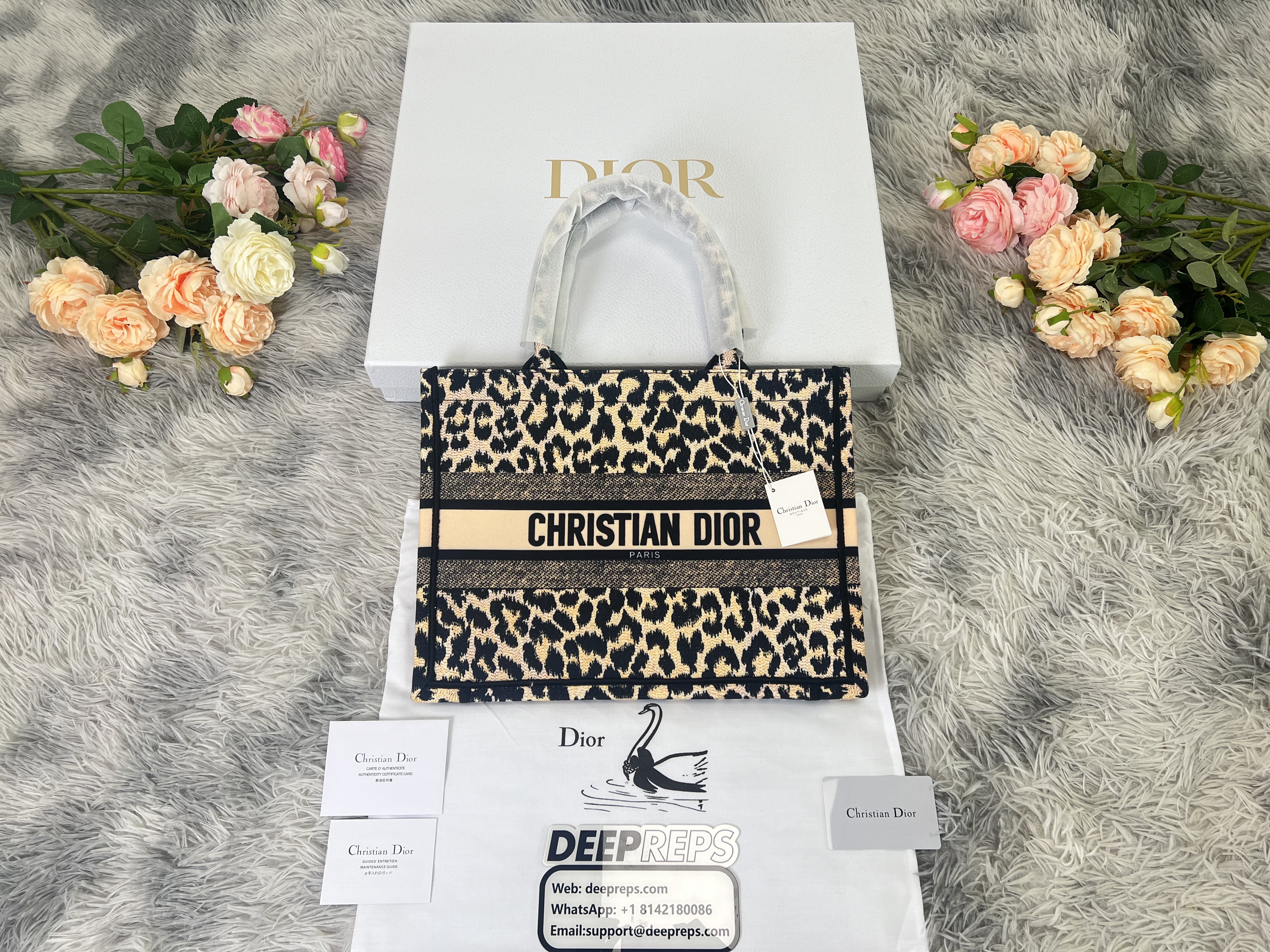 Best Replica Christian Dior CD Book Embroidery Replica Tote - Colareps
