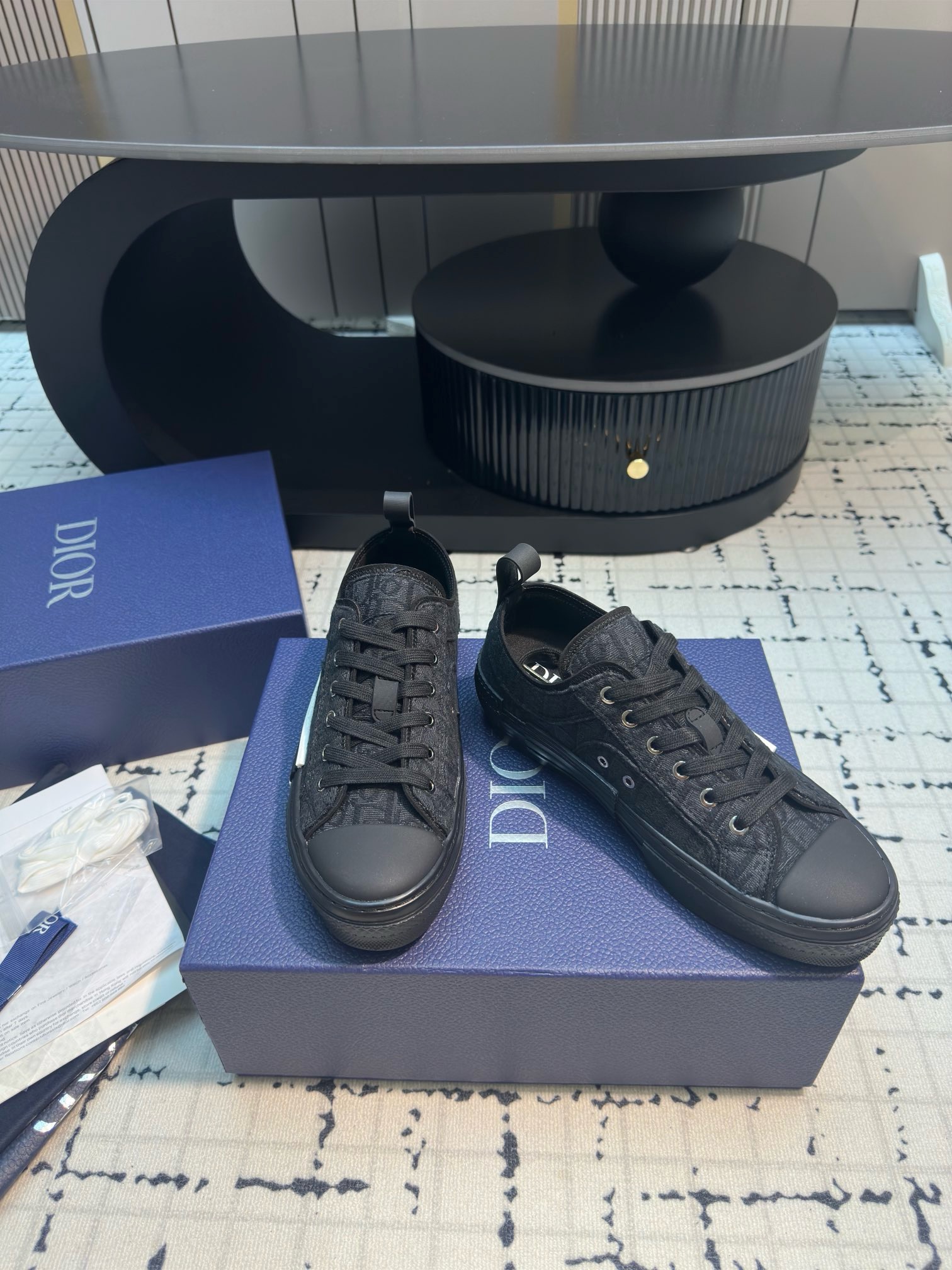 Best Replica Luxury B23 Canvas Sneakers – Inspired by Dior | Iconic Oblique Embroidery Replica - Colareps