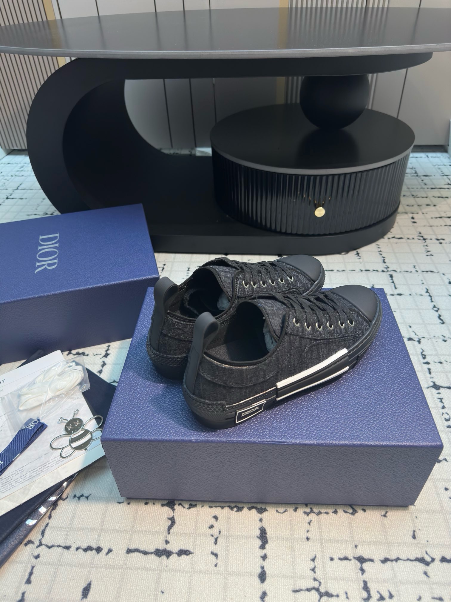 Best Replica Luxury B23 Canvas Sneakers – Inspired by Dior | Iconic Oblique Embroidery Replica - Colareps