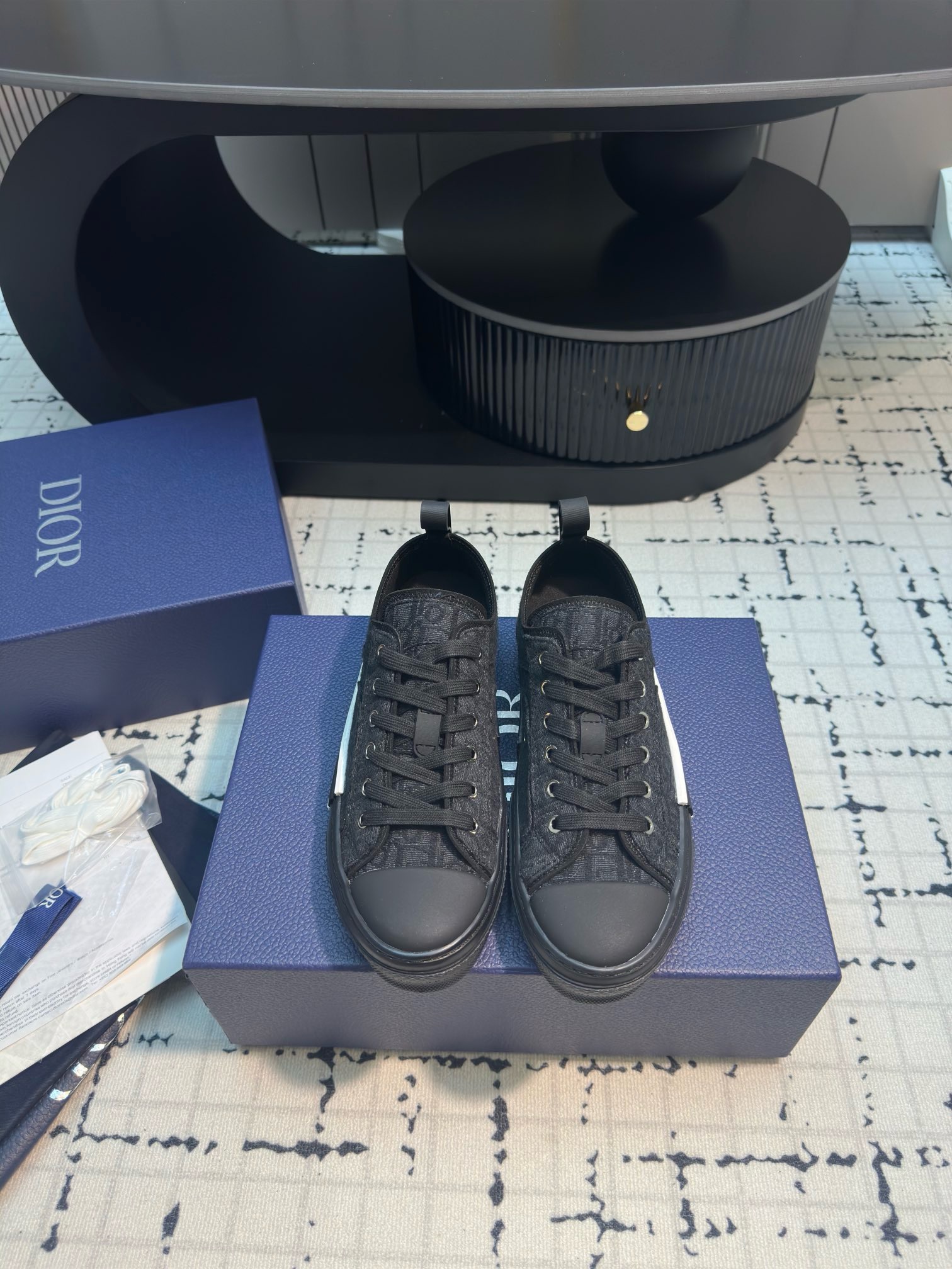 Best Replica Luxury B23 Canvas Sneakers – Inspired by Dior | Iconic Oblique Embroidery Replica - Colareps